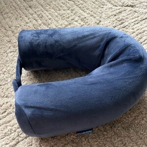 Brookstone Plush Memory Foam Travel Neck Pillow - Blue